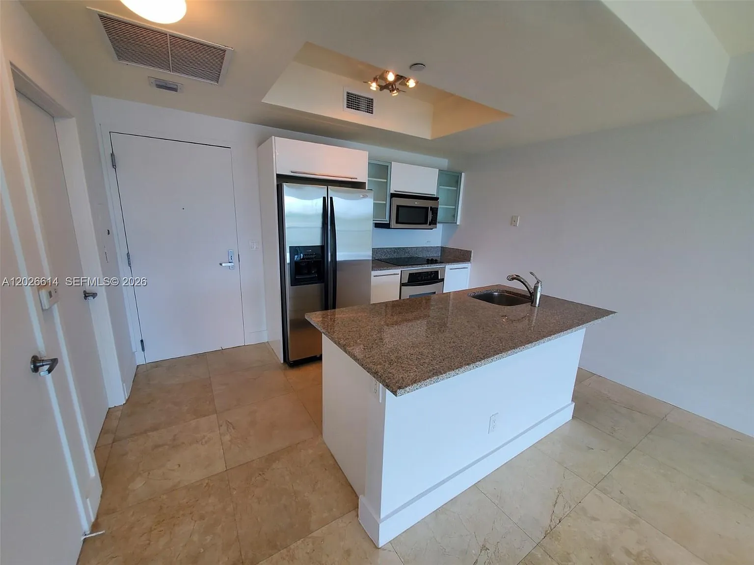 Marinablue Condo — Photo 3