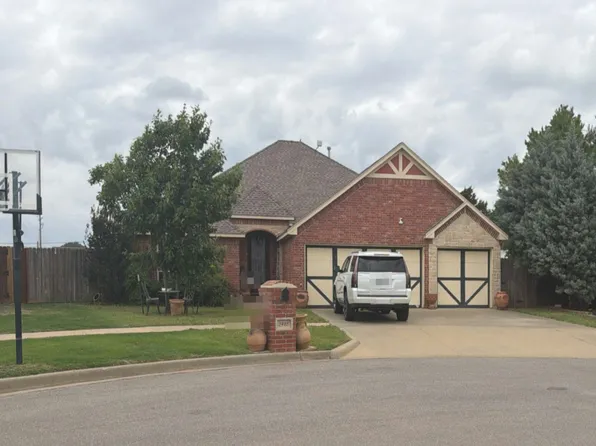 2425 Pumpkin Ln, Weatherford, OK 73096
