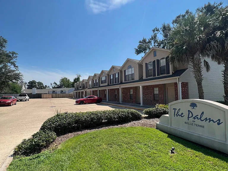 1900 Carrollwood Dr #3 — Photo 2
