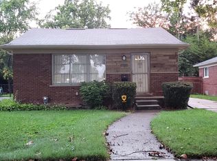 22031 Parklawn St, Oak Park, MI 48237