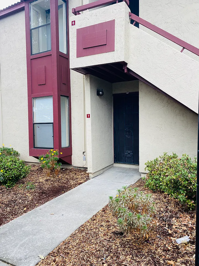 1391 Monument Blvd APT 7 photo 1