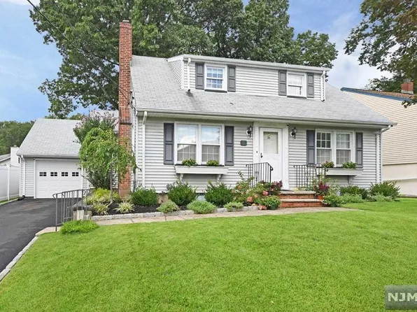36 Woodside Ave, Hawthorne, NJ 07506