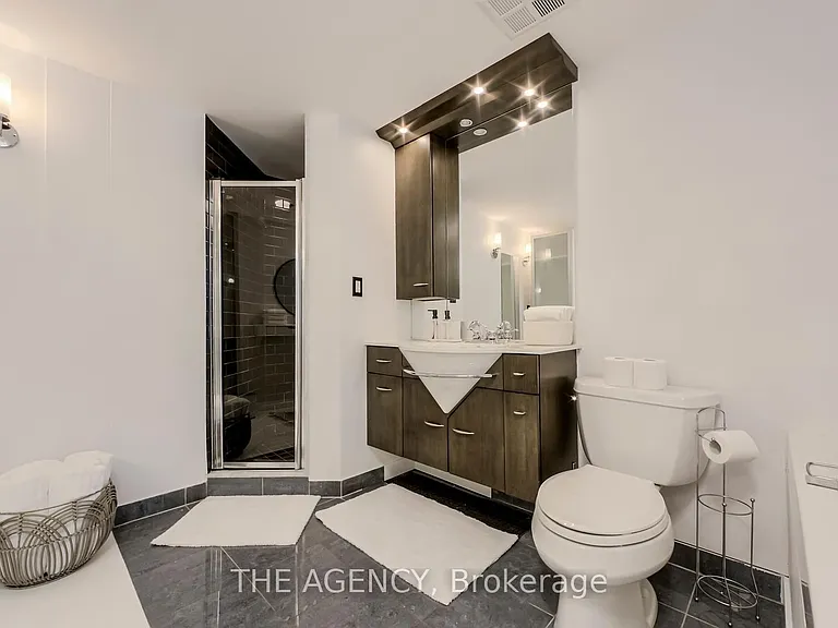 219 Fort York Blvd #208 — Photo 28