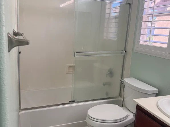 445 Centre Court Dr, Tracy, CA 95376