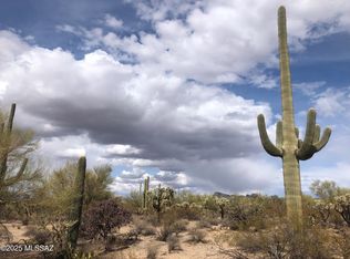 W Saguaro Park Ln #32, Tucson, AZ 85743