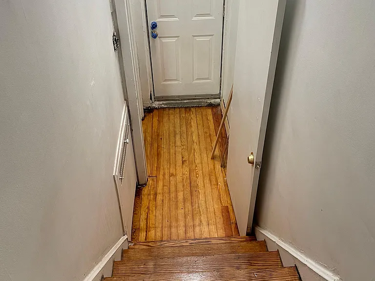 6037 Castor Ave — Photo 3