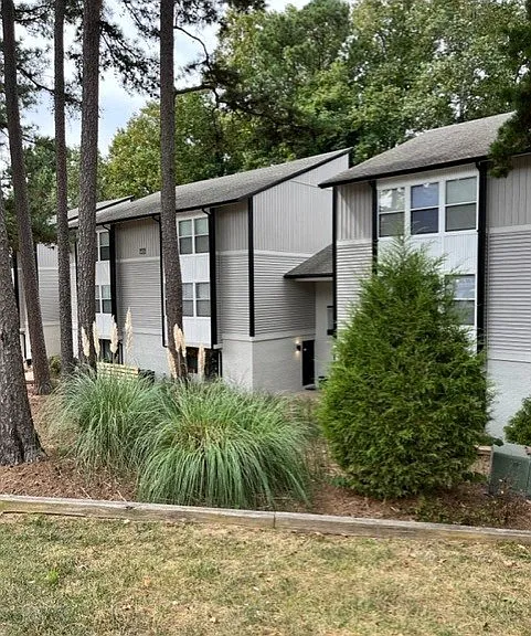 Lynnwood Park — Photo 23