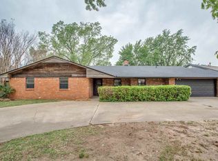 1206 Briar Creek Rd, Enid, OK 73703