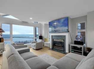 15165 Marine Dr #204, White Rock, BC