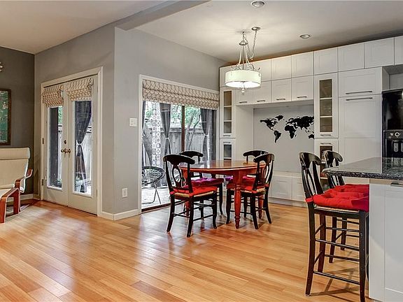 4th image of 4412 Glenwood Ct