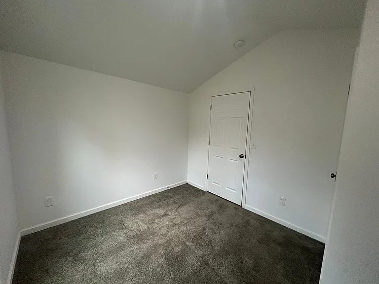 614 Maple Rd — Photo 11