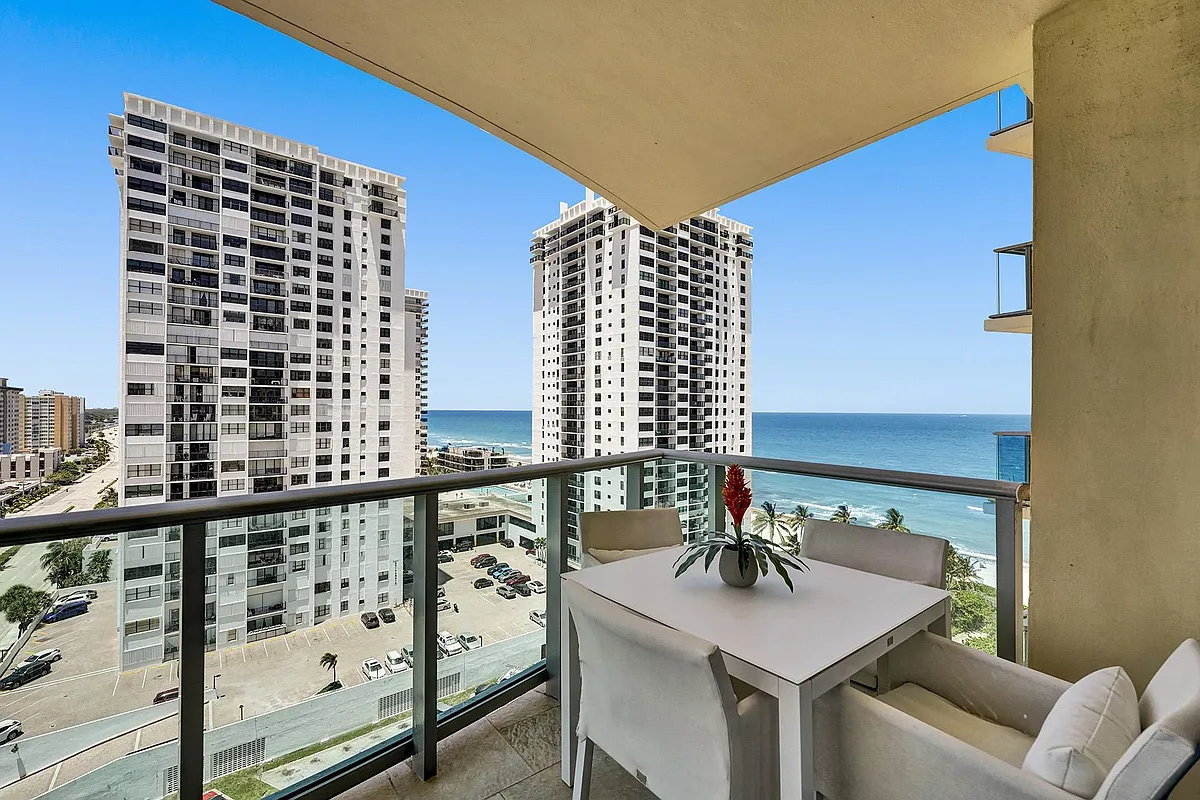 Building Photo - 2501 S Ocean Dr #1436