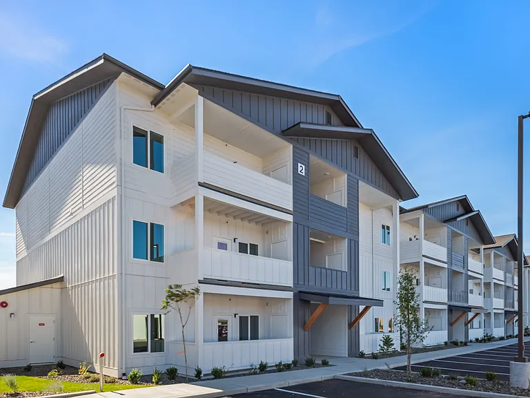 Gateway Apartments — Photo 28