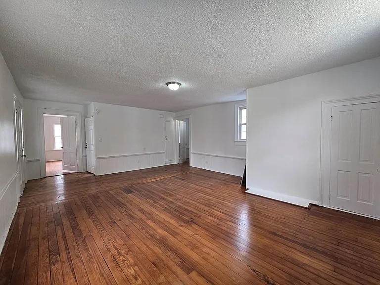 403 W Hampton Ave — Photo 6