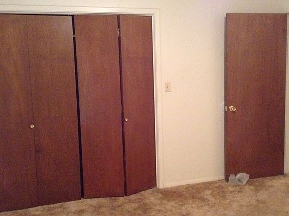5th image of 220 Lenox St