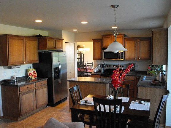 2nd image of 4498 SE Bakken Ct