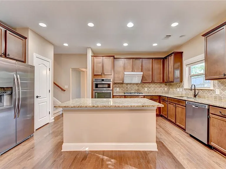 3709 Union Park Dr — Photo 19