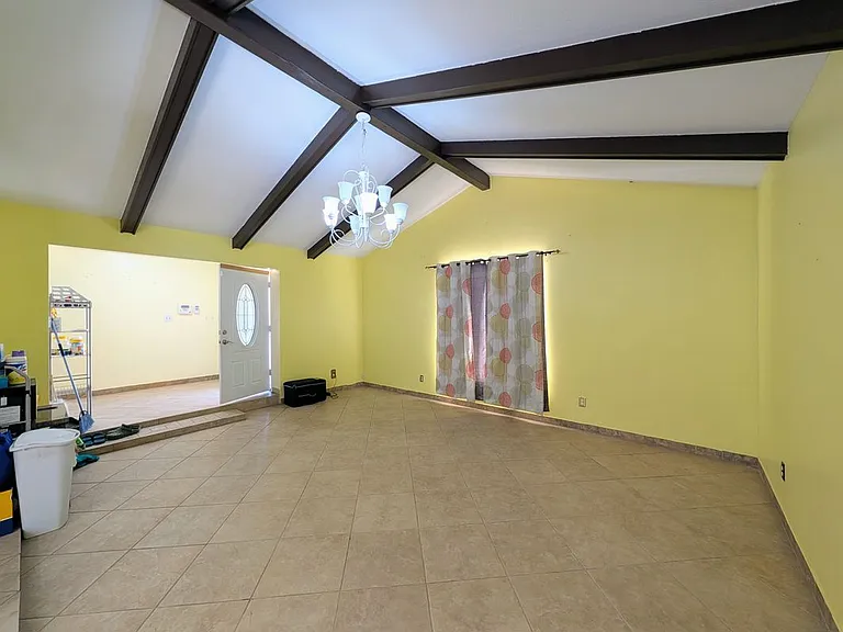 3848 W North Ln — Photo 15
