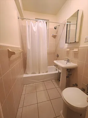 Rented by Brooklyn Heights Real Estate Inc | media 19