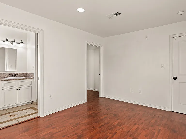 2673 Menlo Ave #3 — Photo 30