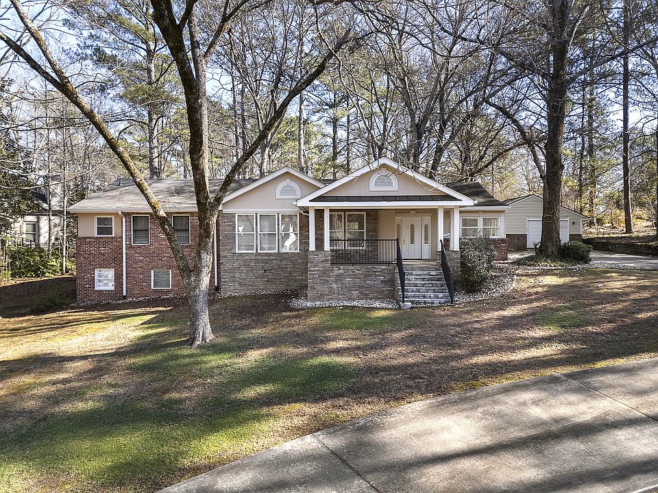 Buckhead quality at Dunwoody price ! Exquisitely appointed .