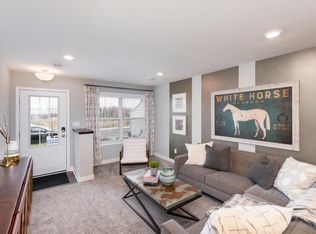 8065 Abercrombie Ln, Woodbury, MN 55129