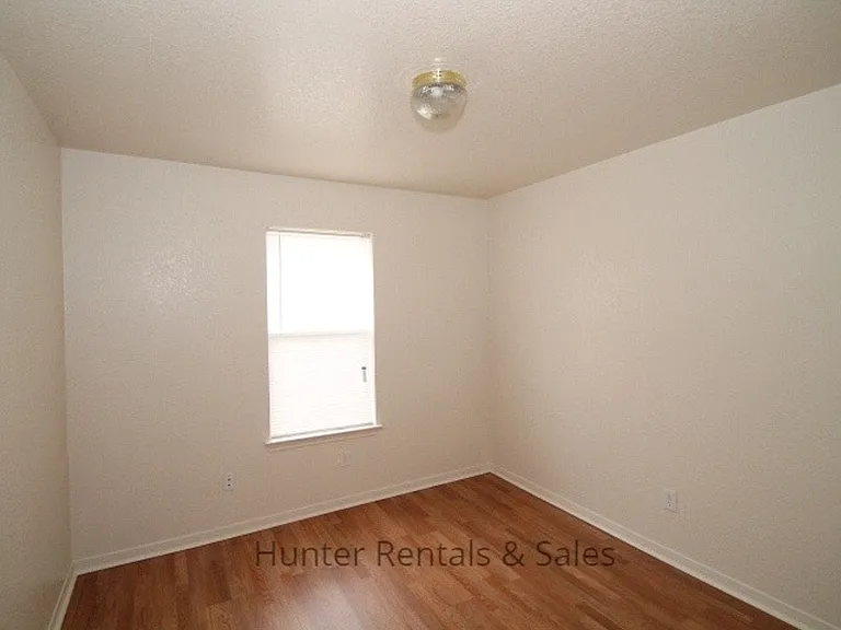 4301B Thunder Creek Dr — Photo 11