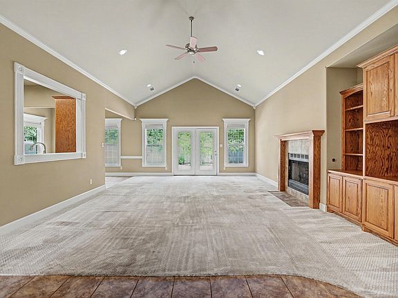 3rd image of 142 Wildwood Forest Rd
