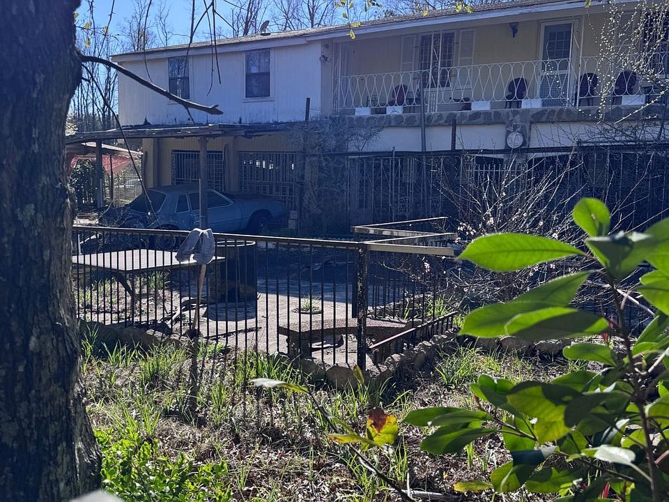 1st image of 611 S Bead St