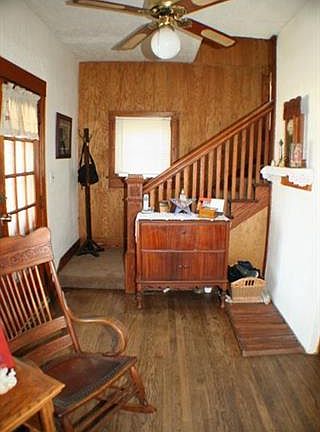 5th image of 614 W Walnut St