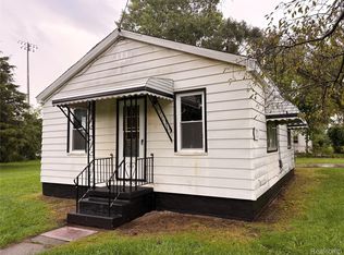 2254 E Bergin Ave, Burton, MI 48529