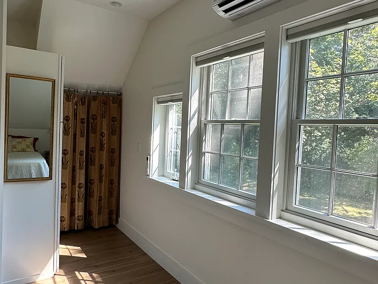 441 W Shore Rd — Photo 10