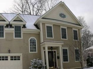 33 Catoonah St #E, Ridgefield, CT 06877