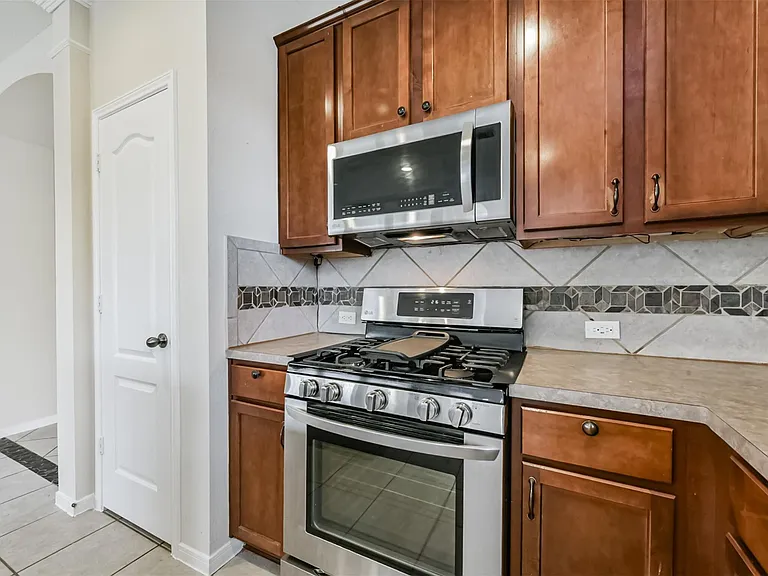2601 Hewn Rock Way — Photo 45