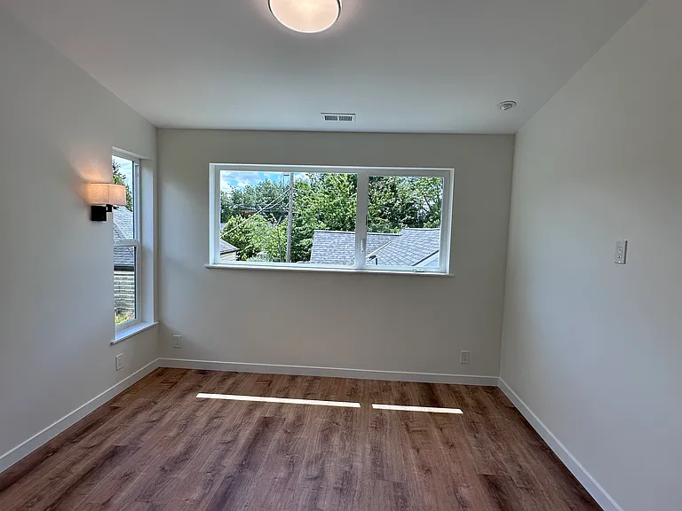 652 NW 53rd St — Photo 14