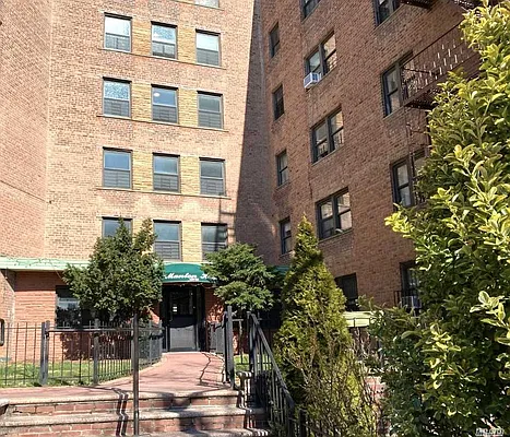 Sold by MJR Real Estate | media 25