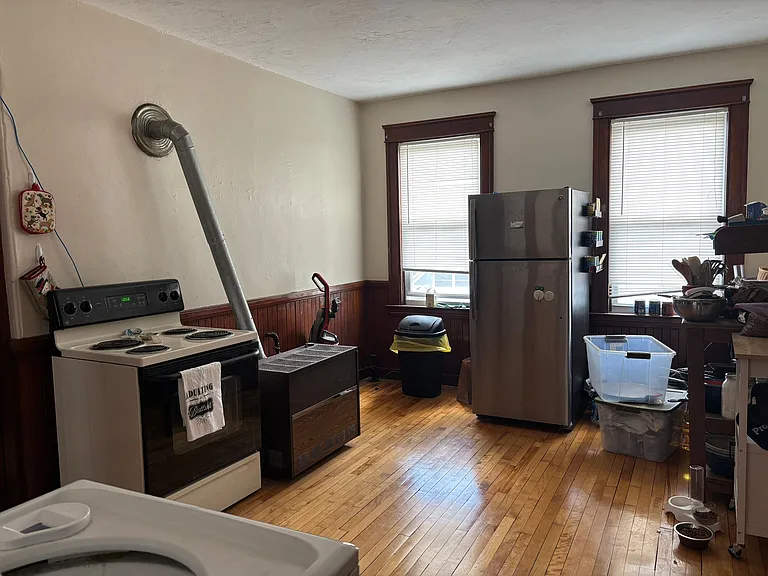 189 Grove St #3 — Photo 10
