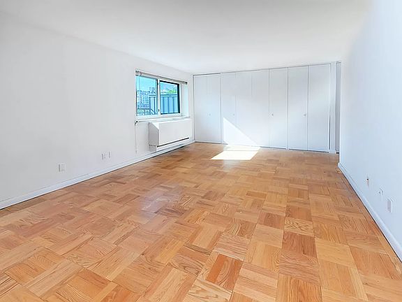 4th image of 100 W 89th St APT 7R