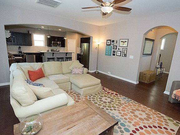 4th image of 322 Sylvias Ct