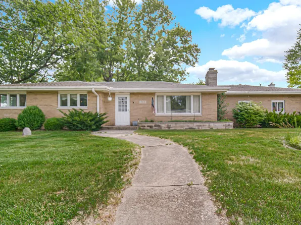 749 Memory Ln, Hobart, IN 46342