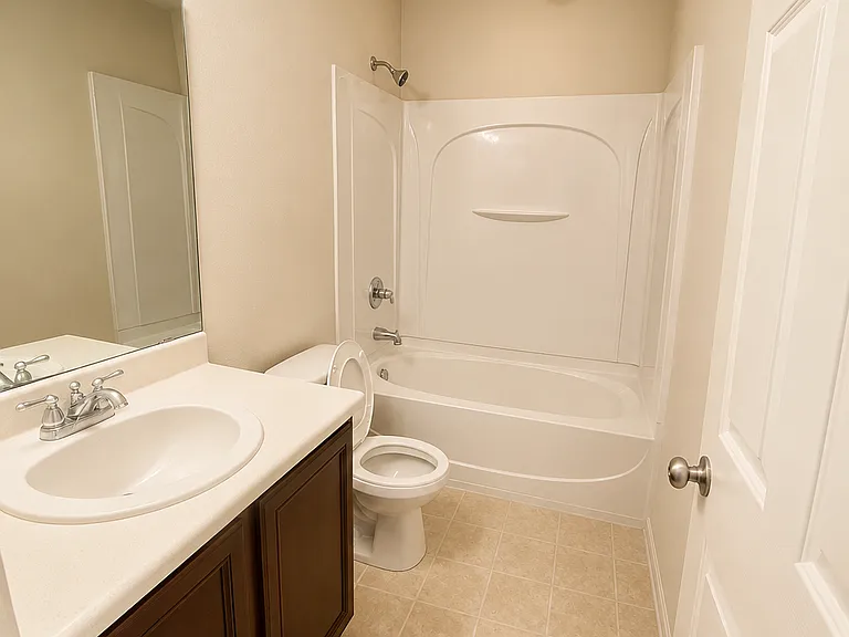 466 Westmoreland Rd — Photo 10