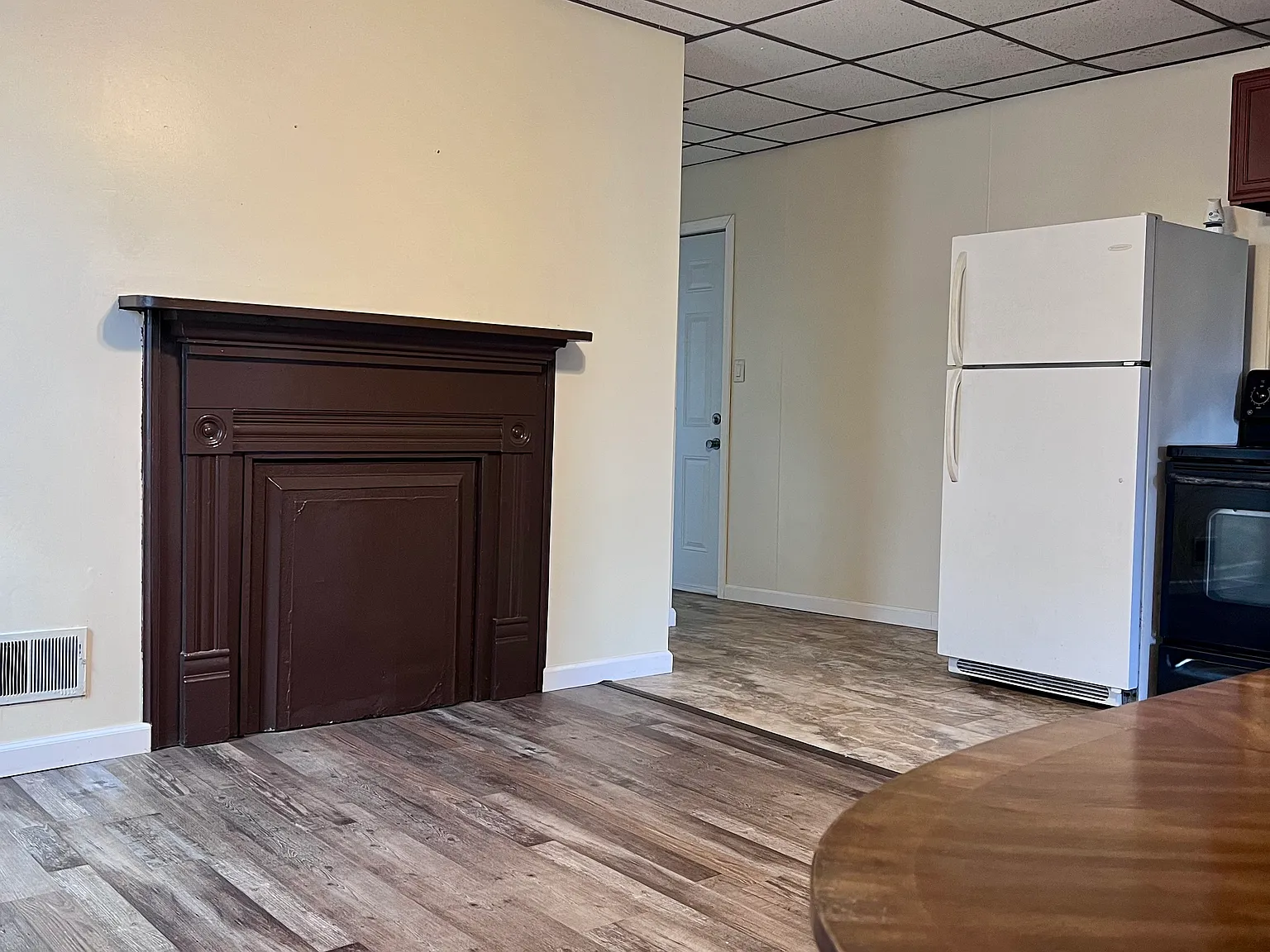 2 bed, $800 — Photo 2