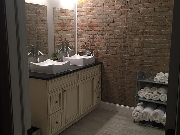 5th image of 39 E Northampton St #203