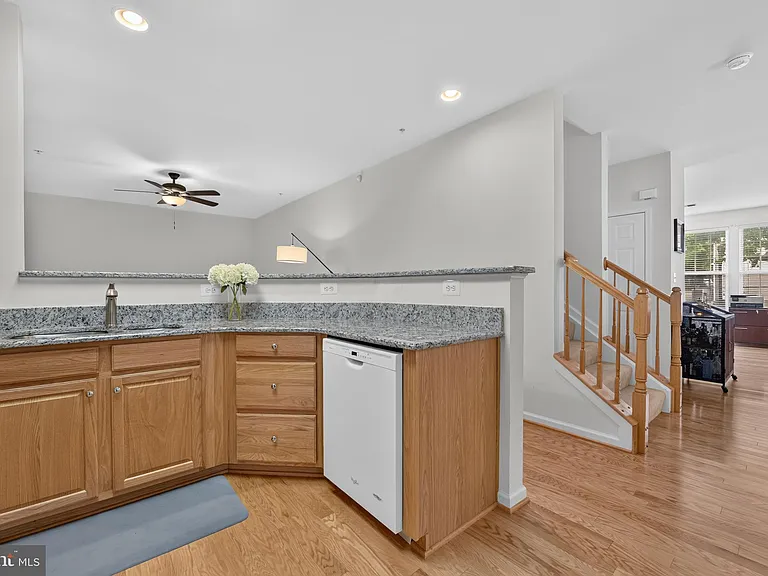 43081 Zander Ter — Photo 26
