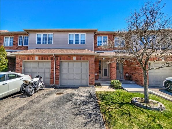 174 Highbury Dr #9, Hamilton, ON L8J 3T8
