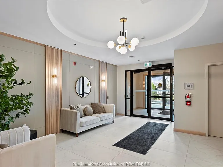 364 Grand Ave E #305 — Photo 6