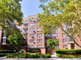 9231 57th Ave, Flushing, NY 11373