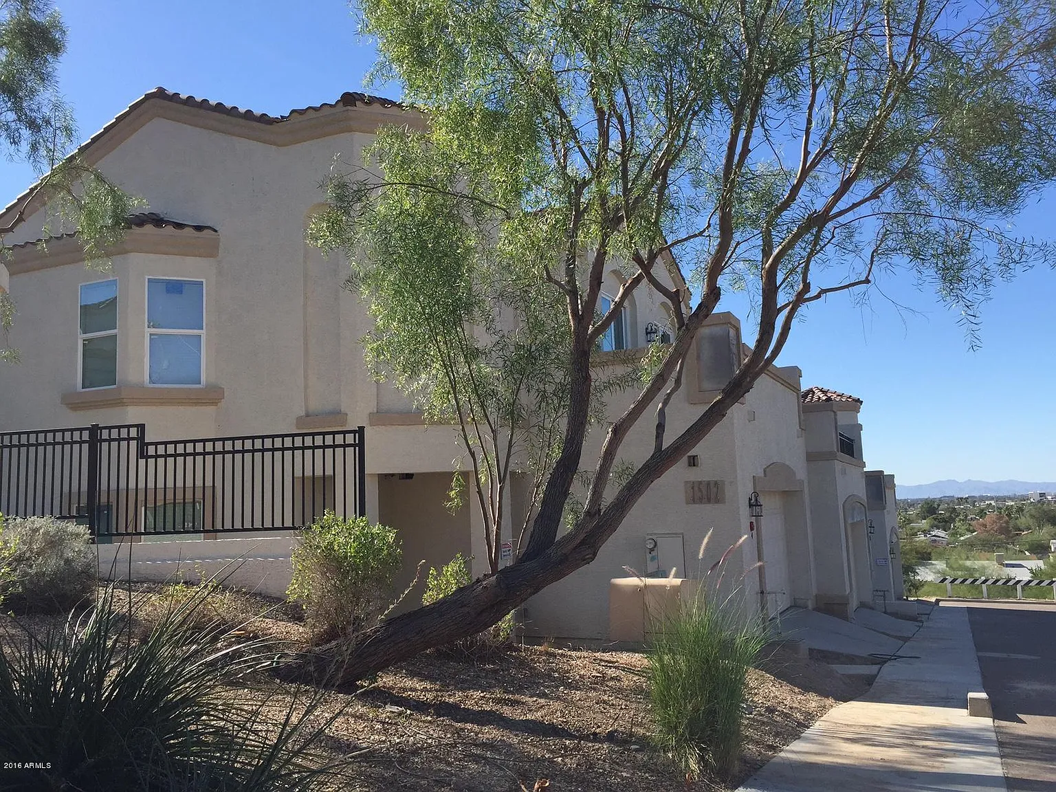 4 bed, 2.5 bath, 2446 sqft, $2,595 — Photo 2