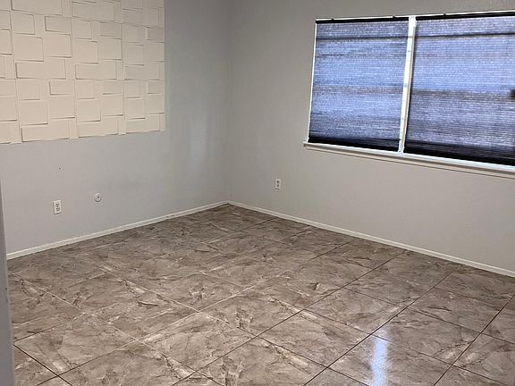 5th image of 6439 S Briar Bayou Dr