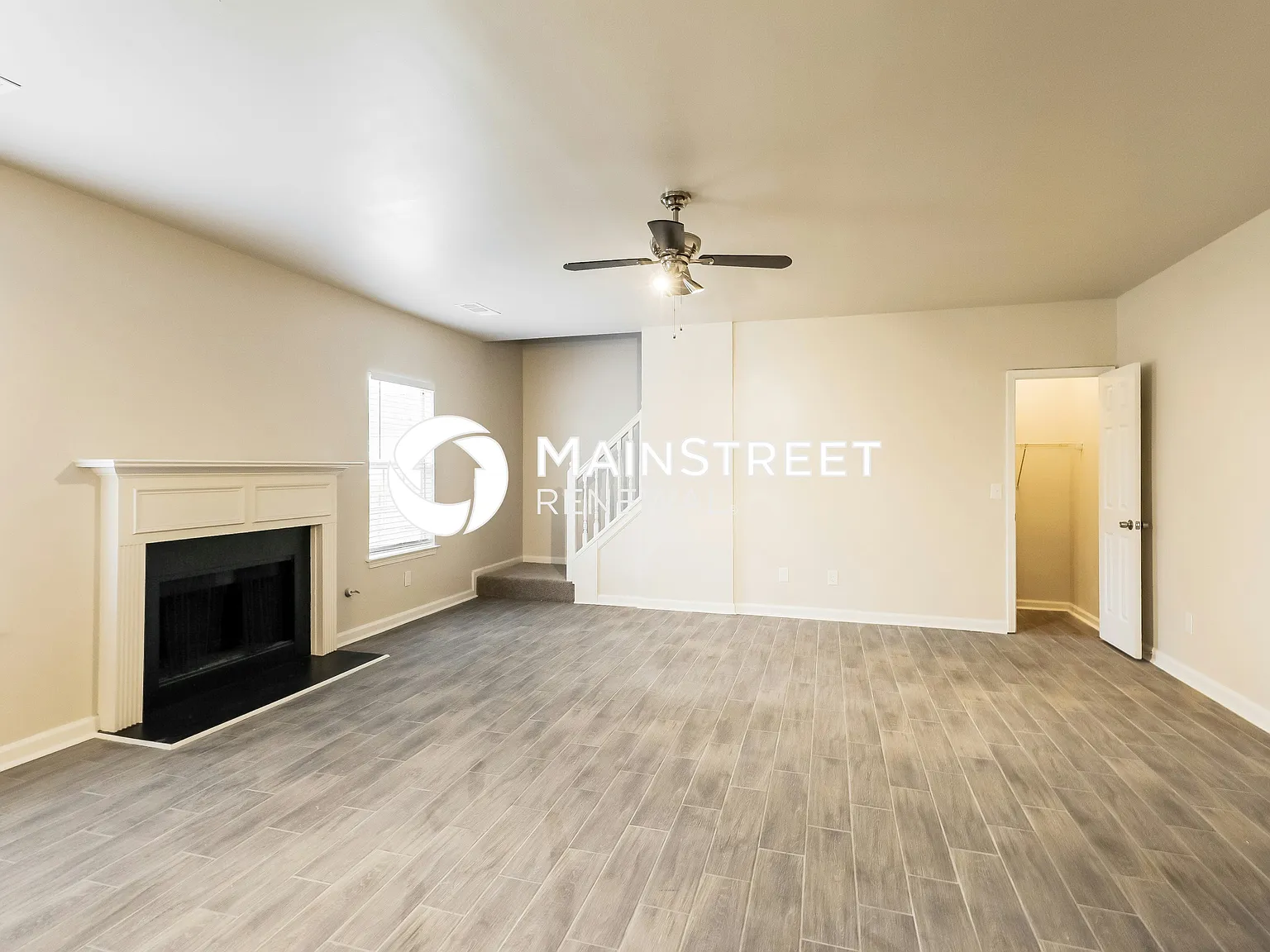 1562 Gunstock Ct — Photo 2